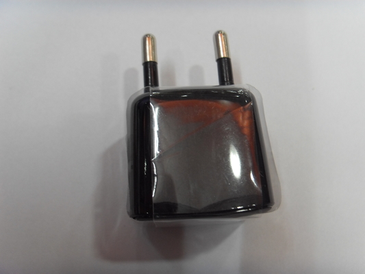Portatif noircissez/mini chargeur blanc de véhicule de voiture d'USB pour l'iPhone de BLACKBERRY
